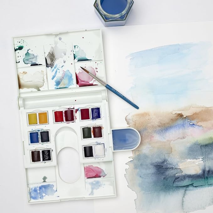 Winsor & Newton Cotman Watercolor Paint Set, 14 Half Pan Field Set | Introductory Watercolor made with Fine Art Pigments, Perfect for Beginners, Lightfast & Permanent, Good Tinting Strength