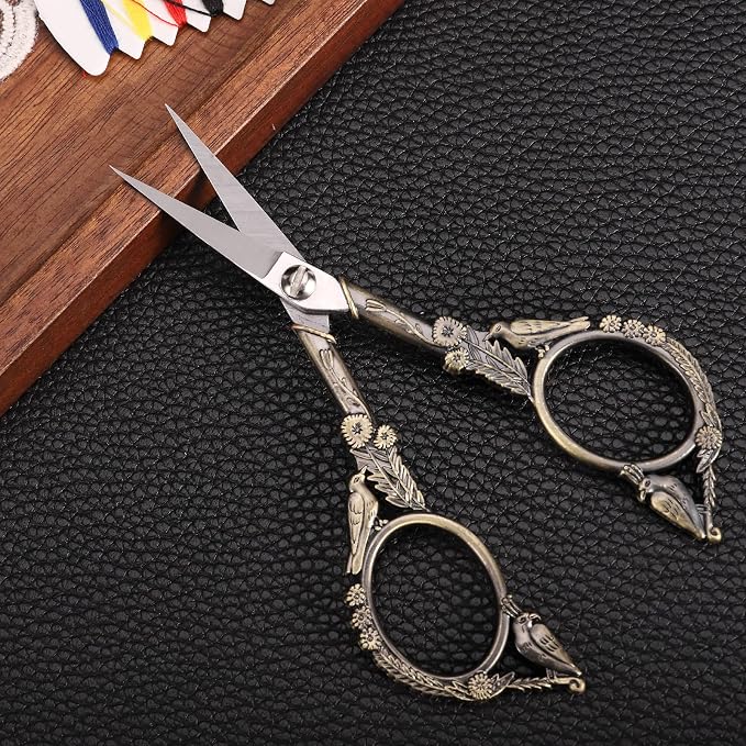 YOUGUOM Small Sewing Scissors, All Purpose Little Shears | Sharp Tip for Craft, Embroidery, Needlework, Artwork, Cross Stitch, Thread, Yarn, Detail Paper Cutting, 4.6in, Mini Bird
