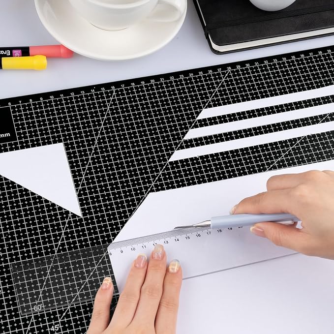 2 Pcs Large Cutting Mat Self Healing,Double Sided,Grid Line And Angles Help To Cut Precisely,Craft Mats for Scrapbooking, Quilting, Sewing and All Arts,Non Slip & Easy Clean ((A3 & A4 Black)