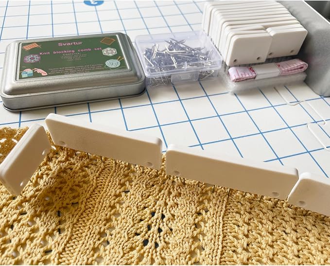 Svartur Pack of 2 Knit Blocking Pins, Total 40 Crochet Knitting Combs & 200 T-Pins, Tin Cases, Rainbow Blocking Combs for Crochet and Knitting, White & Multicolor