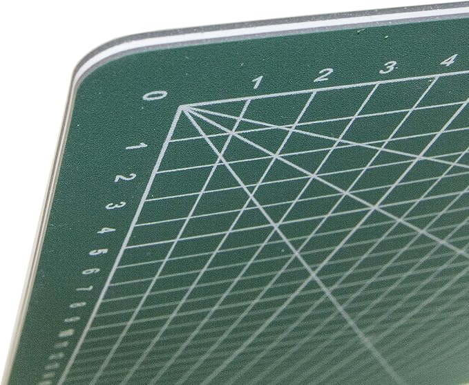ELECTRONIX EXPRESS Self-Healing Cutting Mat 45cm x 30cm (17.71" x 11.81") with Grid Lines 40cm x 25cm, 3mm Thick, Metric Measurements, Angle Guides, Green