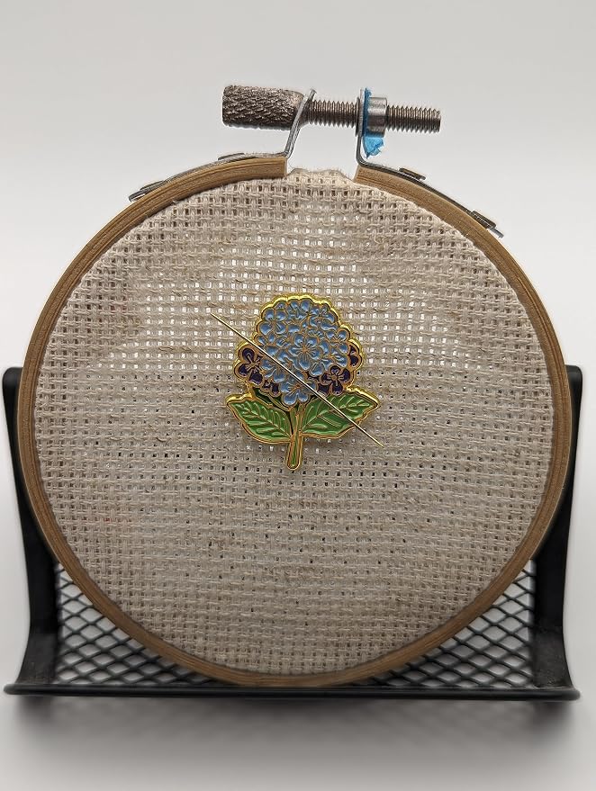 Hydrangea Needle Minder
