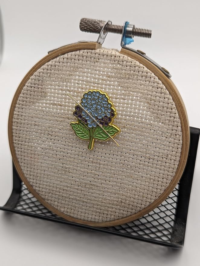 Hydrangea Needle Minder
