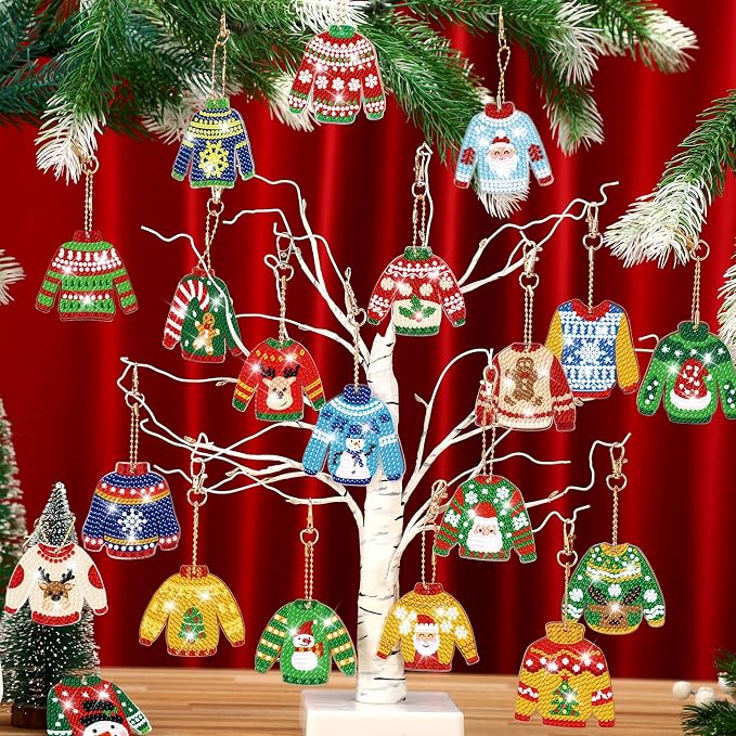Tondiamo 20 Pcs Christmas Diamond Painting Keychain Kits 5D DIY Diamond Art Pendants Double Sided Hanging Key Chains for Christmas Party Decoration DIY(Sweater Style)